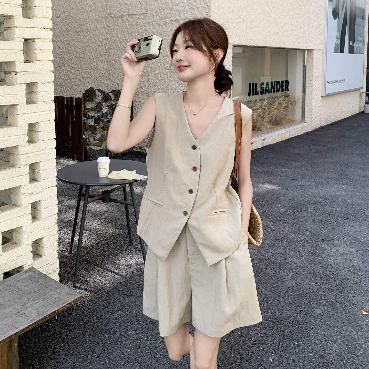 新品主推款老钱风马甲+短款两件套套装2C075-988-P155-K218，女装套装/套裙，菡迪欧娜