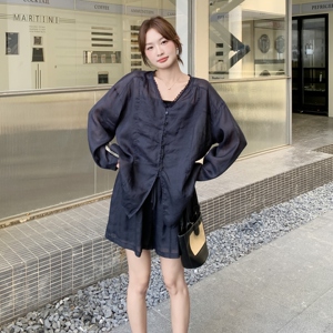 藏青色蕾丝拼接长袖衬衫短裤套装女夏2025新款减龄ootd两件套爆款图片