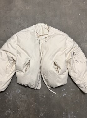 棉服“白墙”太空服棉夹克廓形