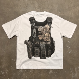 LIFEGOESON 26$$ Joker's bulletproof vest 防弹背心印花短袖T恤