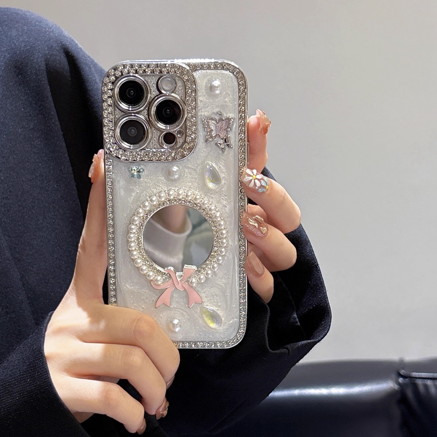 宁宁 电镀满钻滴胶蝴蝶结镜子个性时尚女iPhone16Pro Mobile Case