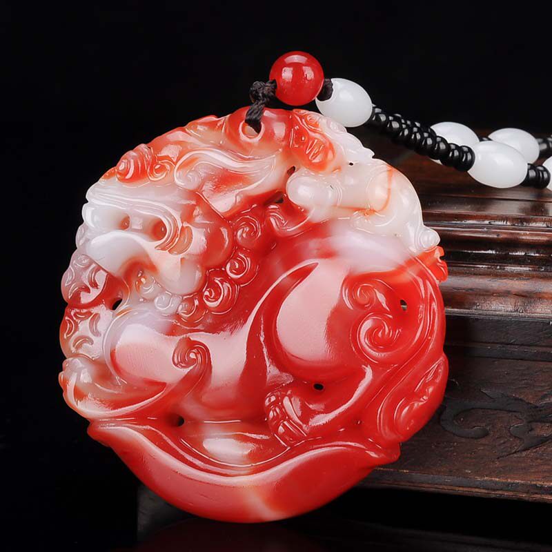 新疆戈壁玉鸡血玉貔貅玉牌新疆金丝玉麒麟献宝吊坠男女貔貅毛衣链