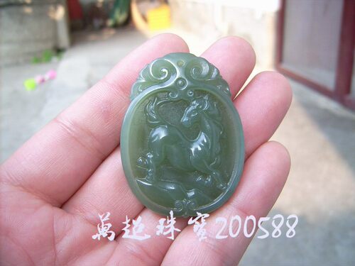 和田玉青玉生肖马挂件吊坠玉佩牌子属相玉饰手工艺雕件