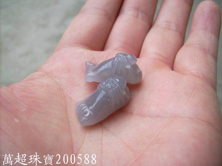 精雕挂件和田玉烟青玉.知足一对.万超珠宝200588!