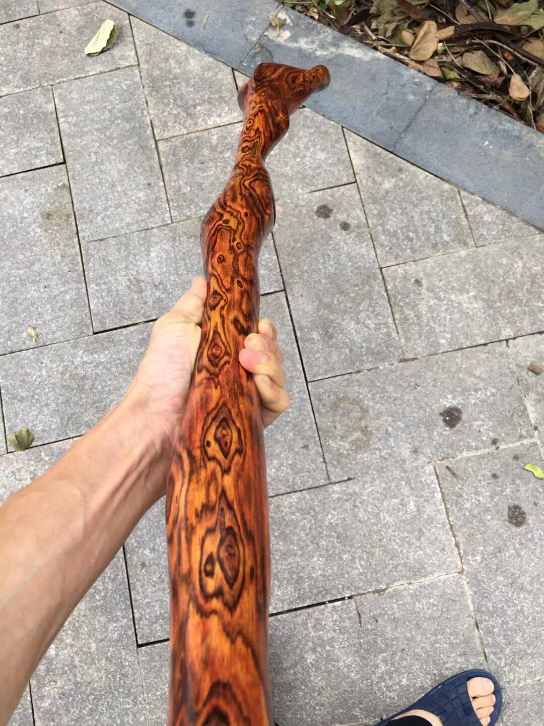 海南黄花梨紫油梨虎皮纹鬼脸鬼眼【风水柱】随形棍,登山棍.