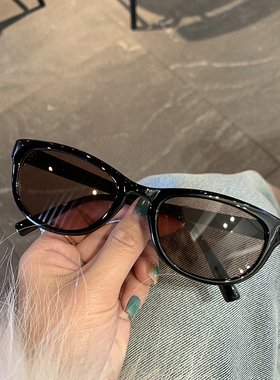 韩版黑茶色猫眼墨镜女小脸