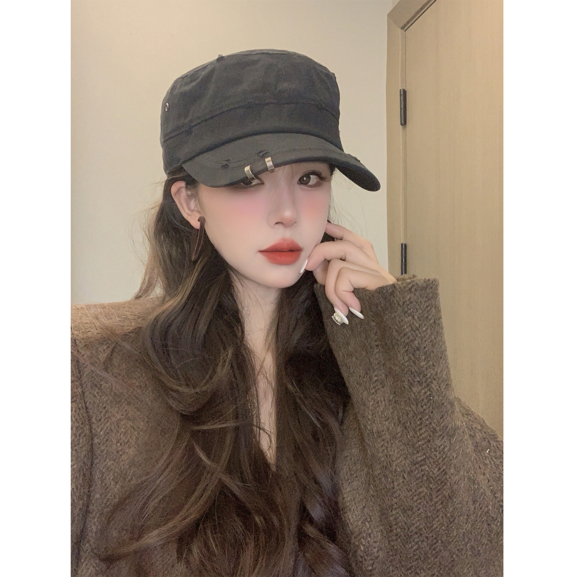 美式复古做旧破洞铆钉平顶帽女春秋冬百搭显脸小报童帽男棒球帽潮