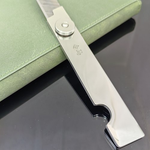 【真一体美工刀】可换刀片宽度H18