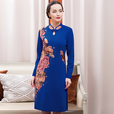 亿喜绣秋冬加肥加大码手工刺绣羊毛中长款旗袍领连衣裙女71813