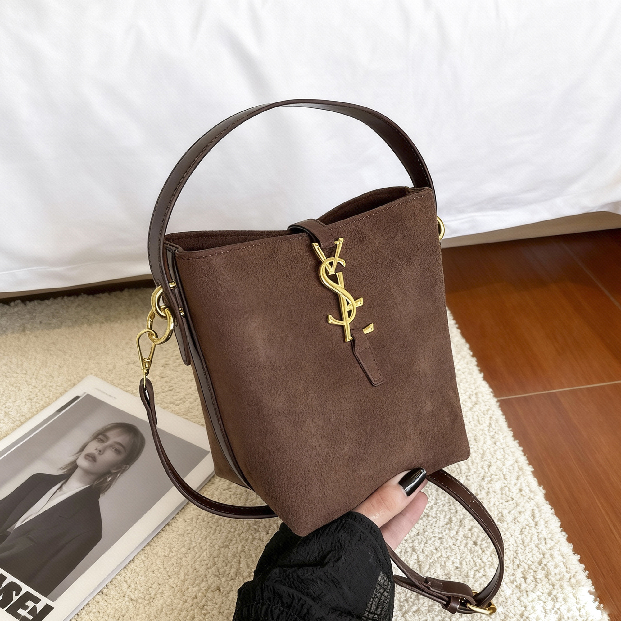 包包女式2025新款麂皮水桶包