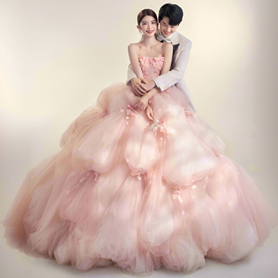 影楼拍照主题服装粉色纱裙婚纱