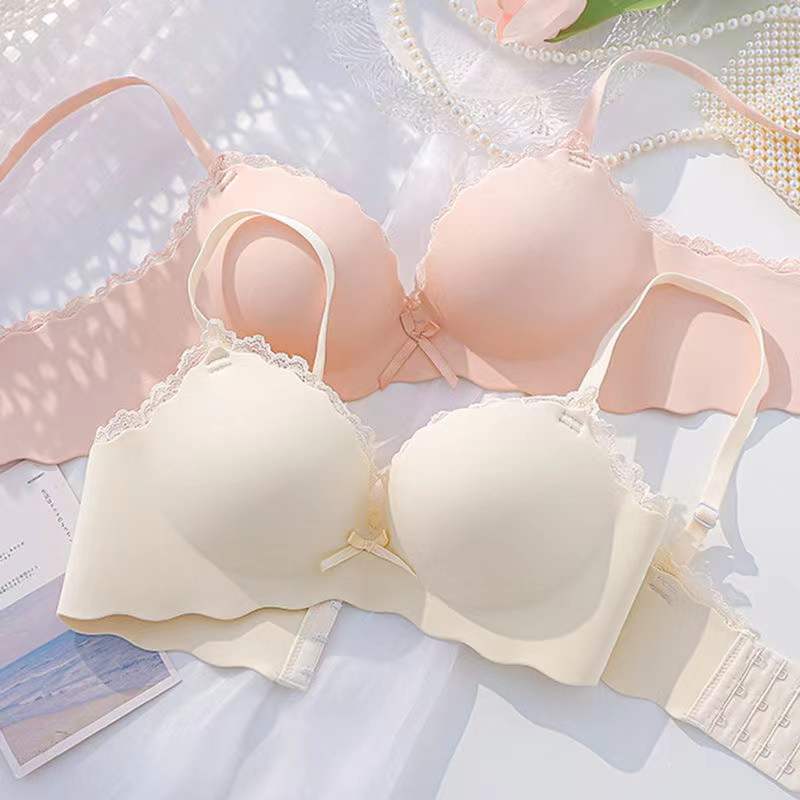 内衣女小胸聚拢收副乳防下垂无痕上托平胸专用加厚无钢圈文胸
