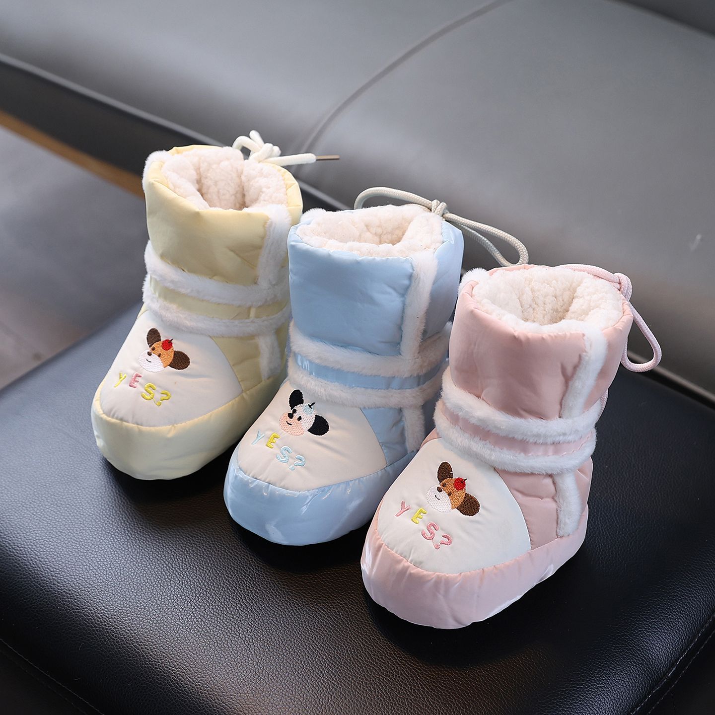 婴儿秋冬特厚加绒软底保暖棉鞋宝宝高帮雪地靴长筒棉靴脚套0-15月