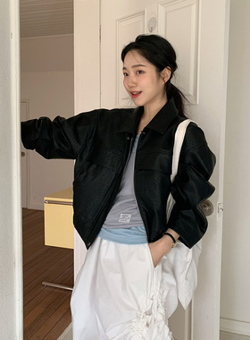 【cuckoo】韩国官网代购 简约黑色松紧下摆皮衣 from beginning