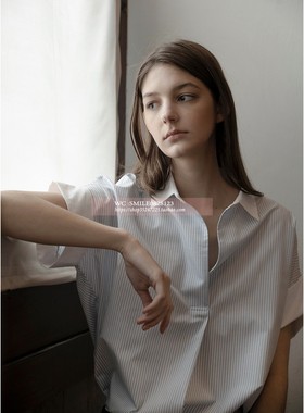 【VOVOSHOP】韩国代购 UMER24SS V字领条纹杜短袖衬衫BLOUSE