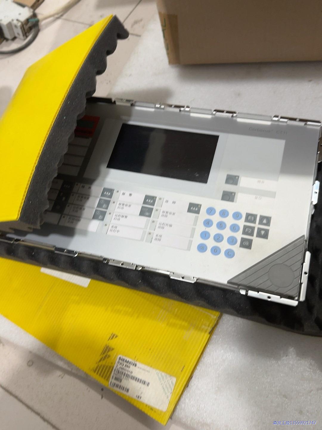 西门子消防主机操作盘 B3Q560，实物图片，有包装，缺少议价商品