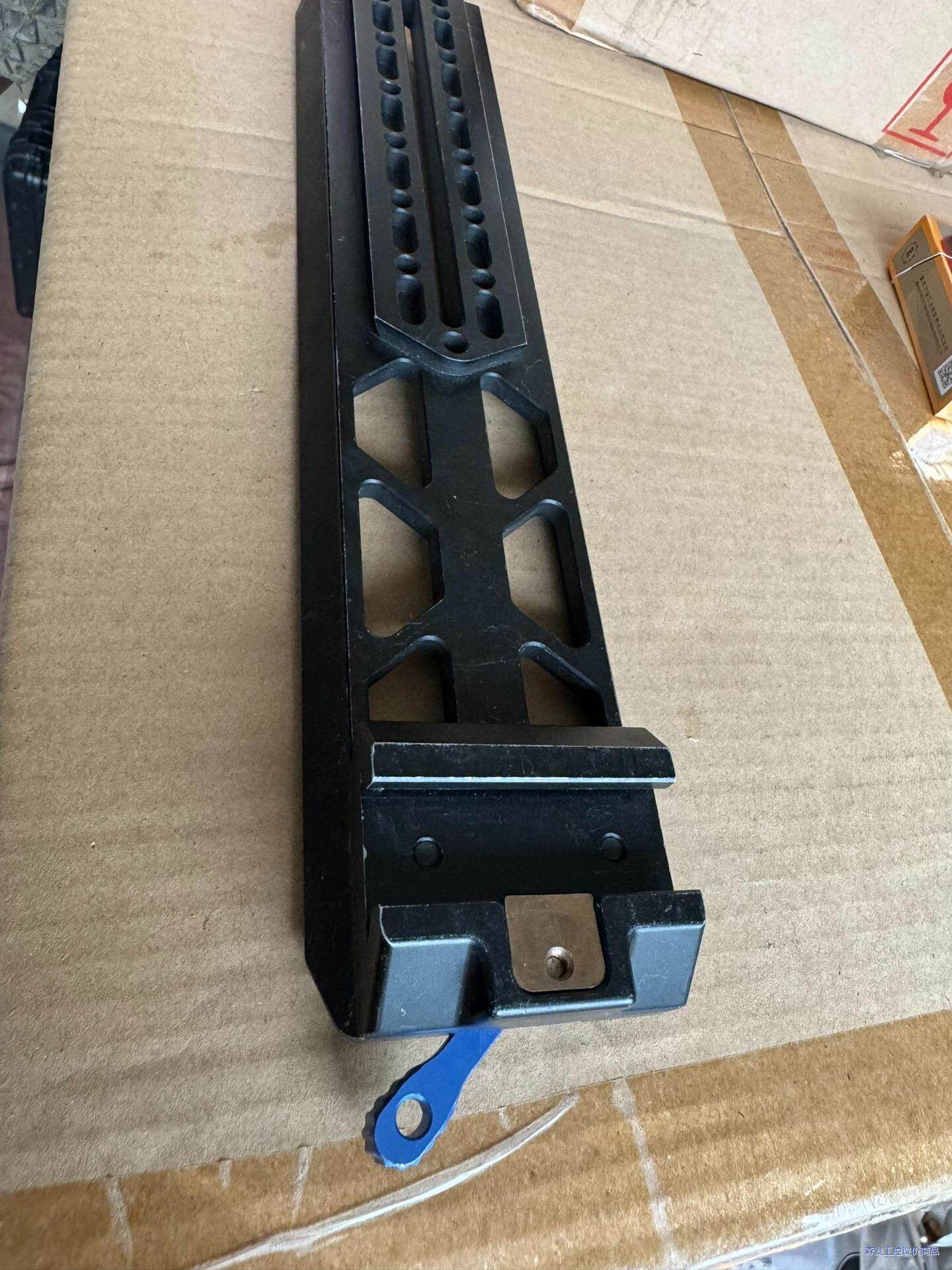 TILTA铁头摄影机手持肩扛架燕尾双面燕尾板TT-0506-议价商品
