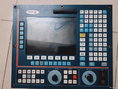 发格CNC8055i，拆机下来的，成色如图，开机显示，要的老议价商品