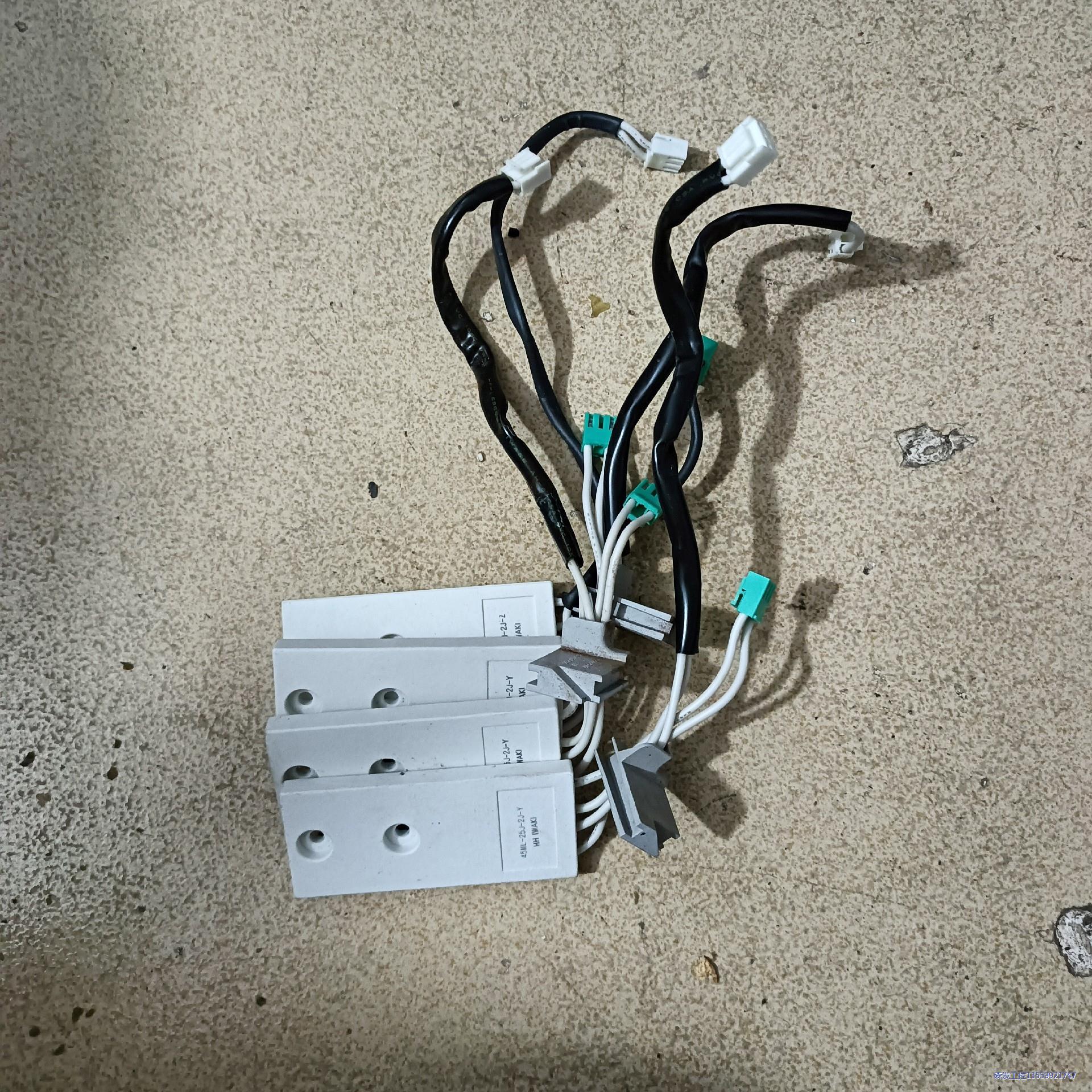 欧姆龙驱动器拆机磁带水泥方壳驱动器启动充电电阻，型号议价商品