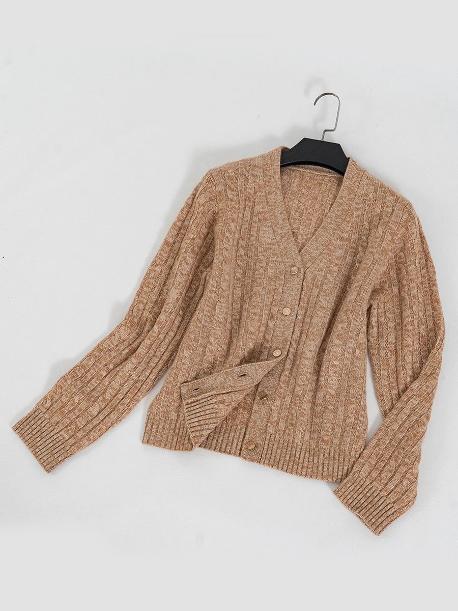 意奢L*P 经典老钱风重磅花纱纯羊绒麻花金扣V领羊绒针织开衫