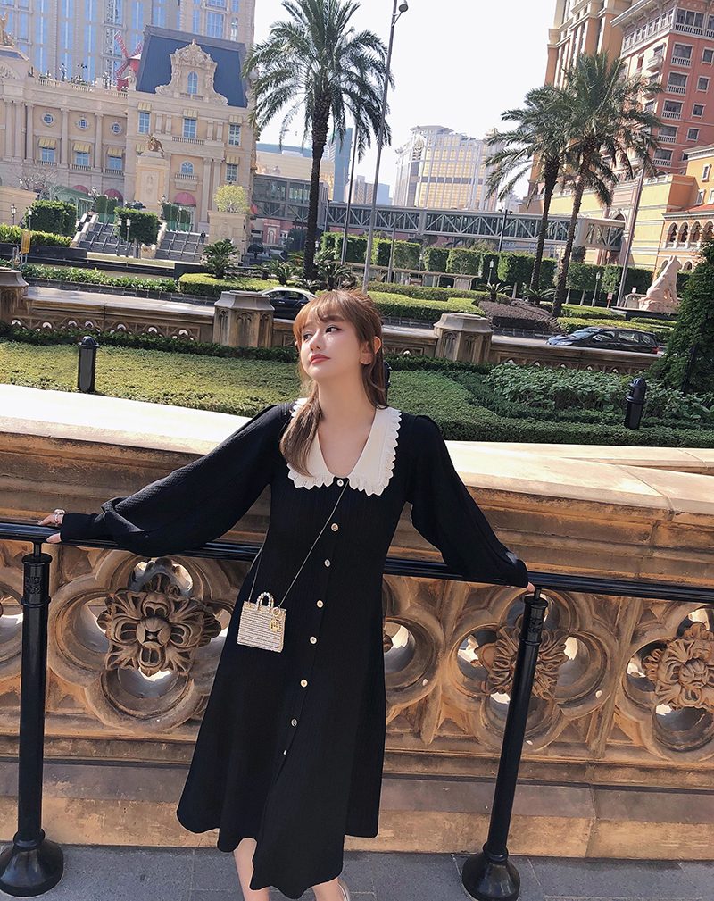 显瘦一绝法式收腰连衣裙小黑裙