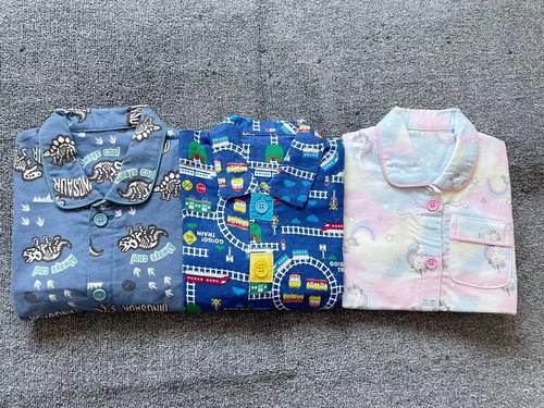 原单西松家纯棉磨毛绒布男孩女孩秋冬家居服睡衣套装恐龙汽车卡通