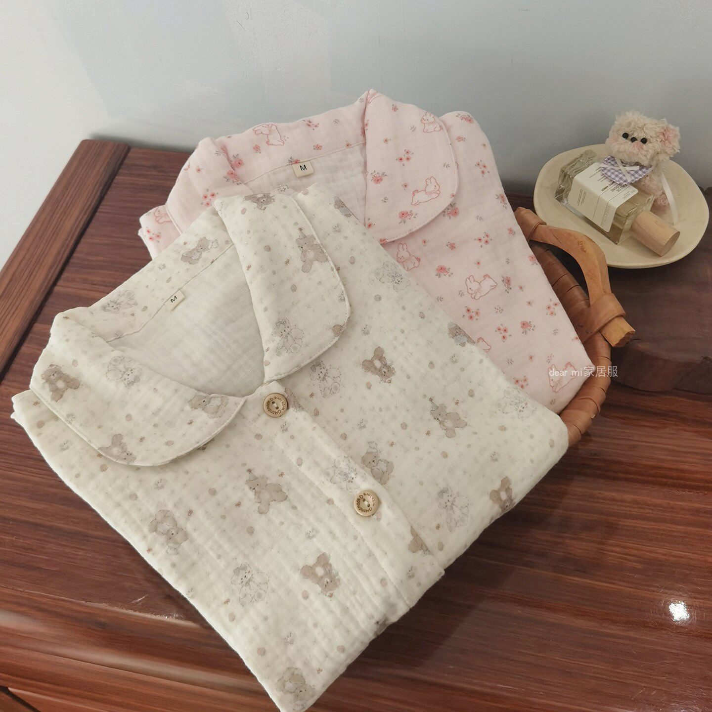可爱小熊软糯纯棉三层纱家居服