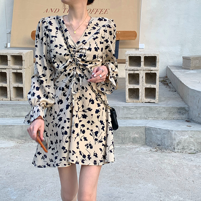 Real price ~ design sense drawstring Chiffon Floral Dress