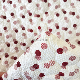 西云【红色双波点绗缝布料-145宽】日韩夹棉加棉手工马甲童装棉服