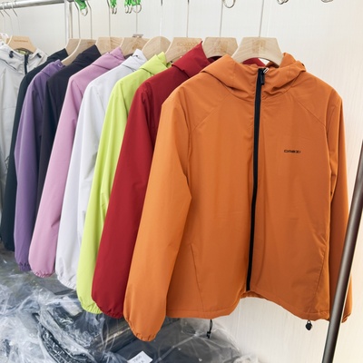 2025新大鹅轻暖衣女100%羊毛休闲棉服连帽上衣拉链软壳冲锋衣