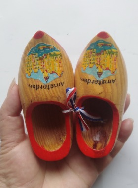 木雕鞋子欣赏摆件桌面