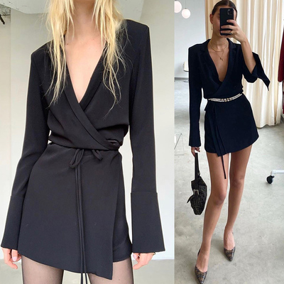 纯欲系名媛真丝缎黑色V领长袖裙