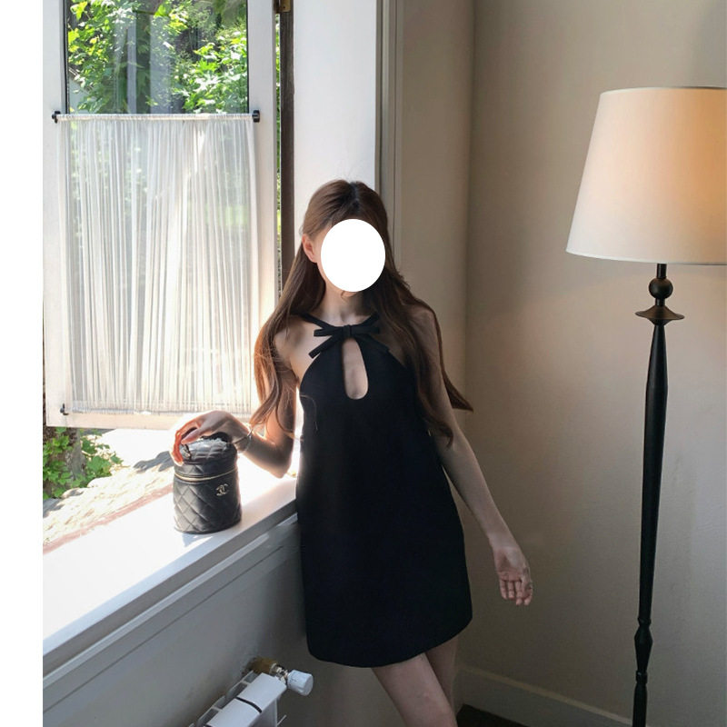 法式千金风挂脖小黑裙礼服短裙子