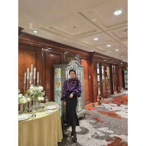 九1202韩国东大门t恤区Herish-8716777学院休闲独特直邮街头人气