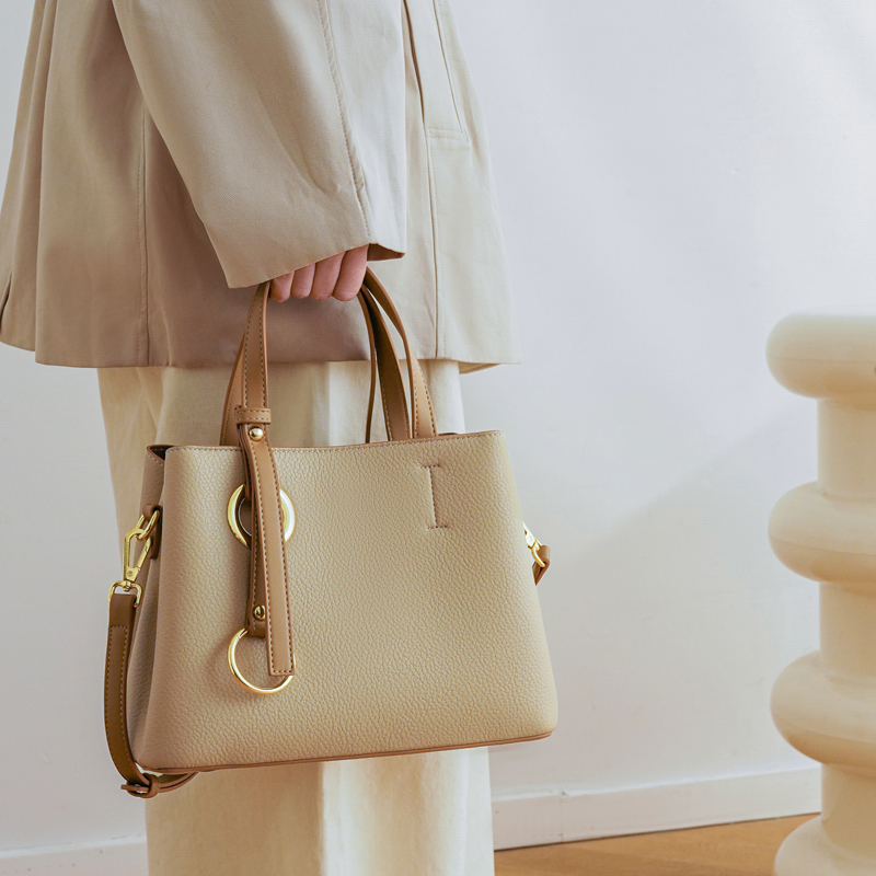 通勤包包女2025新款简约气质拼色手提包大容量百搭单肩斜挎妈妈包