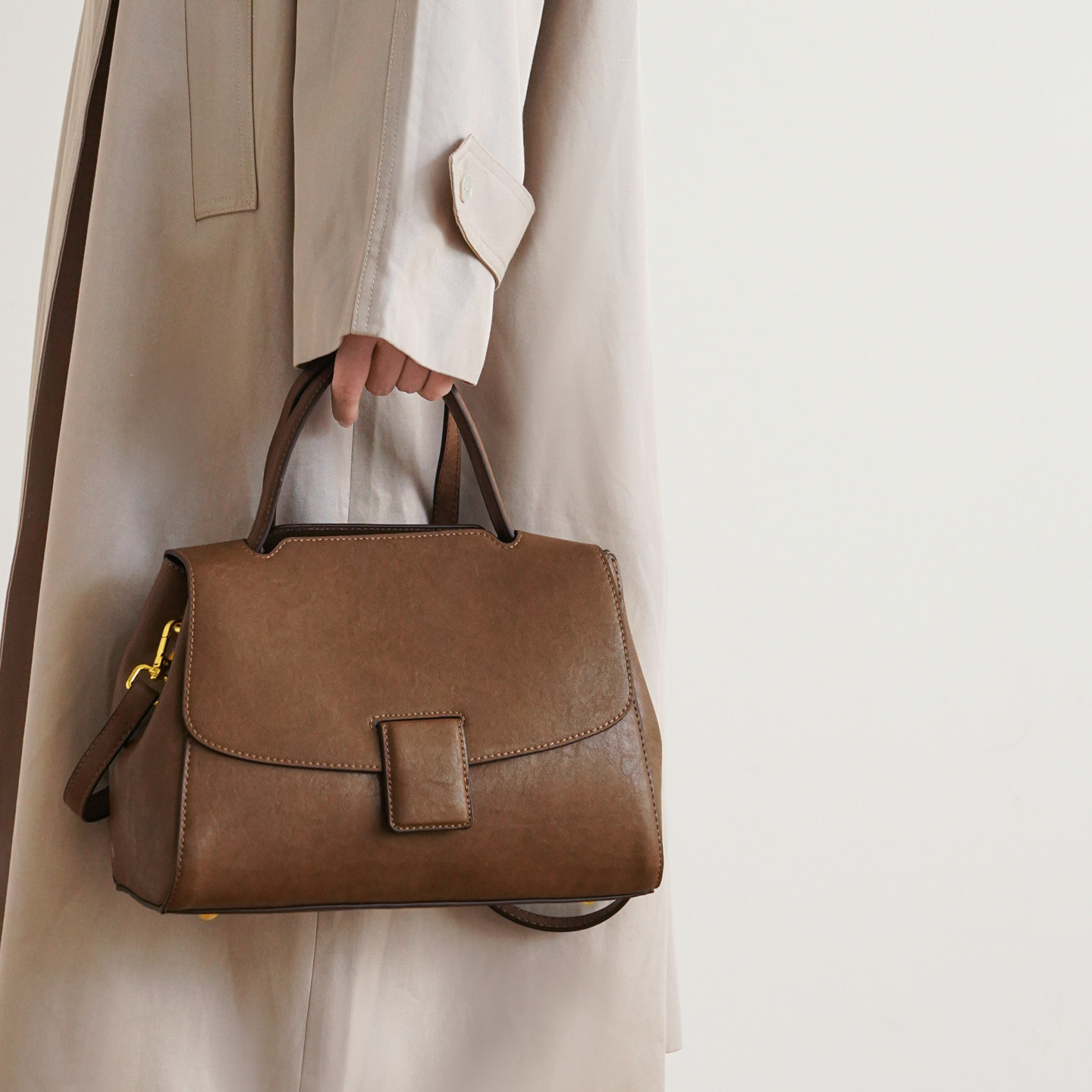 包包女式2026新款手提通勤大容量复古女包高级质感小众单肩斜挎包,箱包皮具/热销女包/男包,小方包,淘宝优惠券,粉丝福利购,淘宝优惠卷