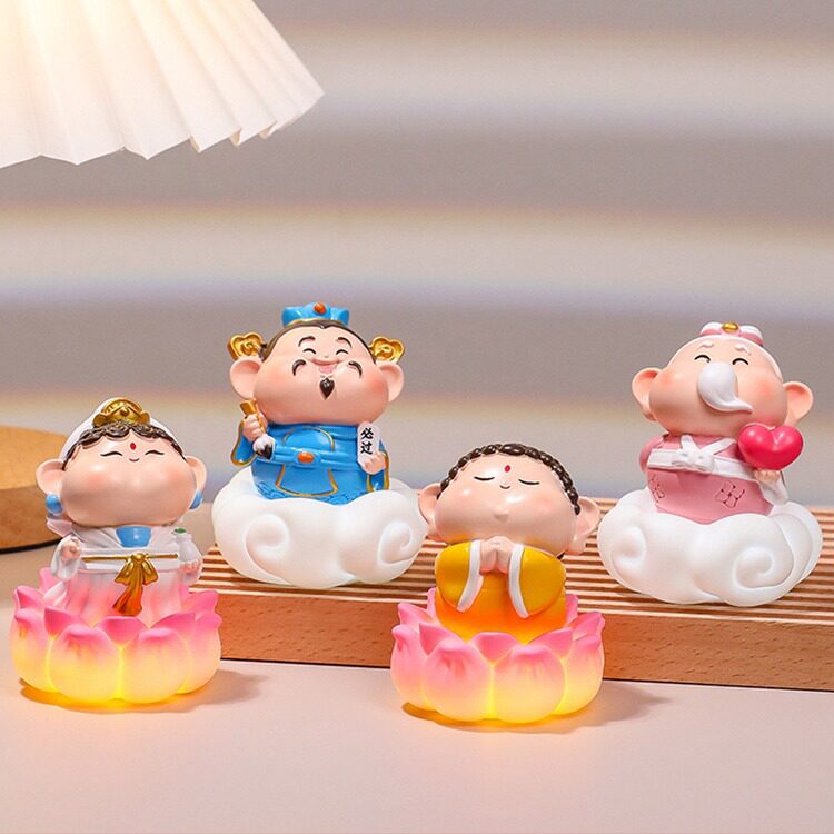好运连连小神仙桌面小夜灯办公室图片