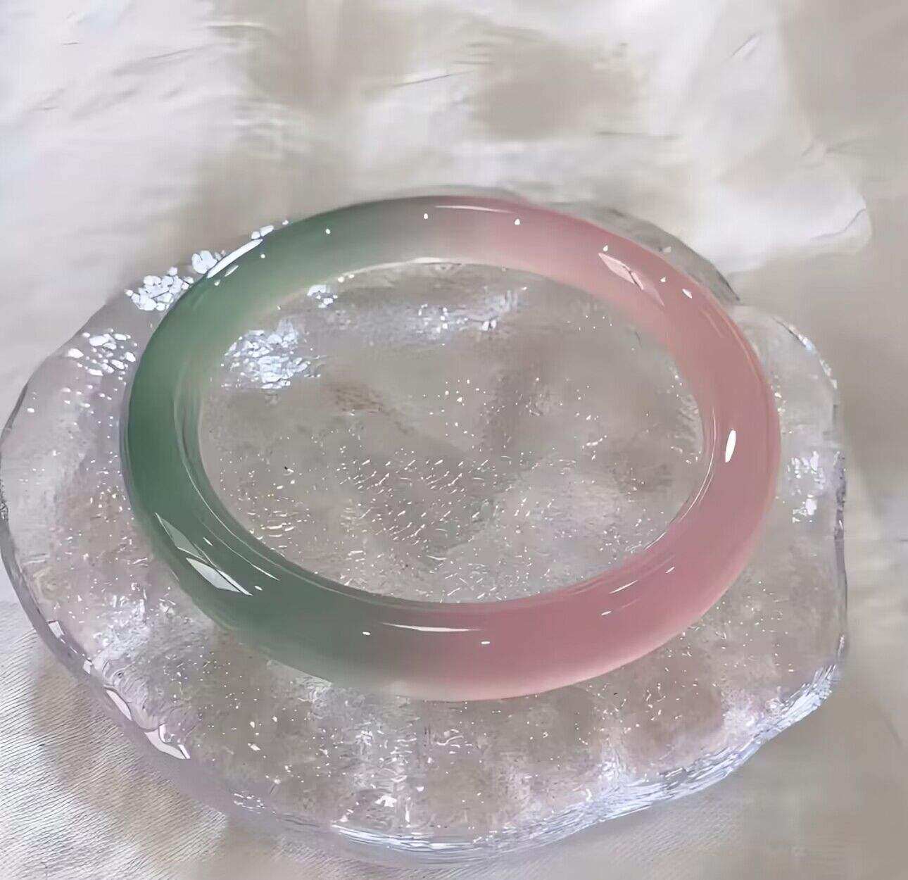 新款马卡龙色玉髓6mm圆条手镯西瓜色远山黛春带彩玛瑙玉石叮当镯