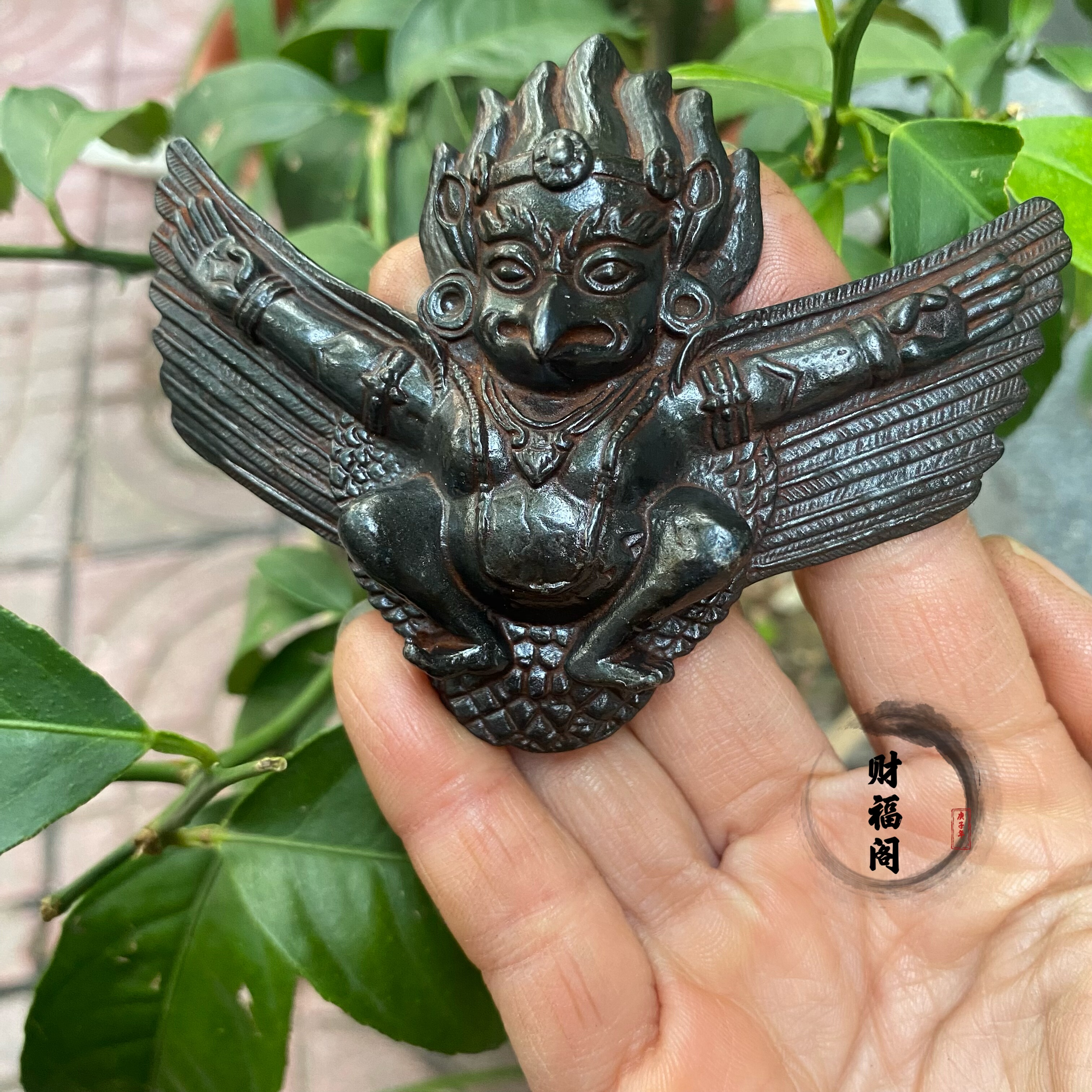 仿古新款藏式天铁黑漆古包浆大鹏鸟护身吊坠挂件西藏特色文玩配饰