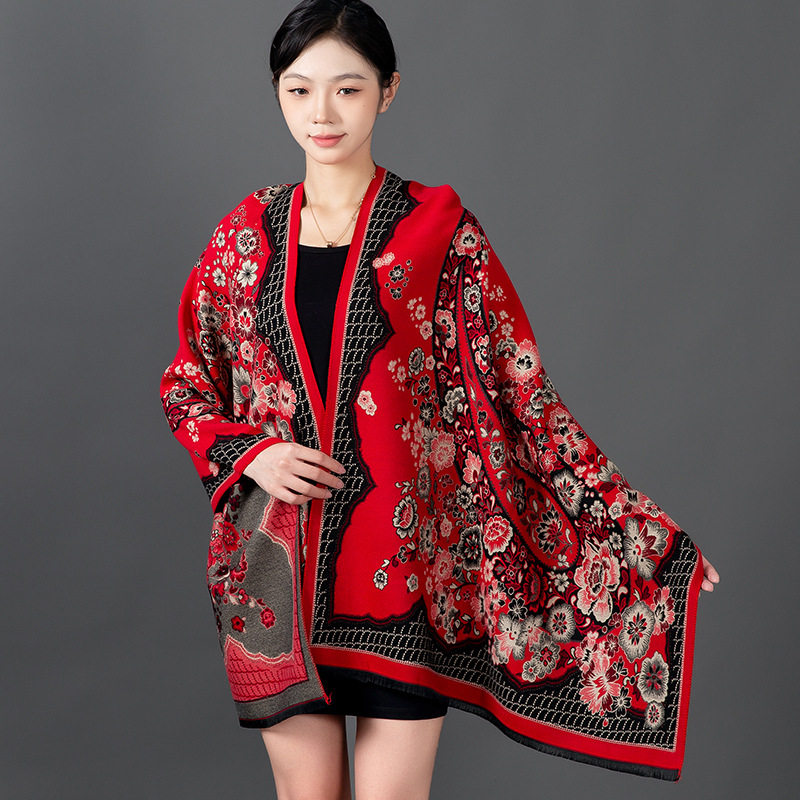 特色复古新款民族风西藏高档披巾女云南百搭保暖围巾妈妈披肩送礼