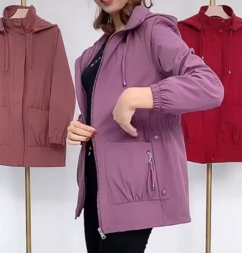 抖音三只樱桃服饰2021春季新款连帽风衣外套时尚百搭显示妈妈装潮