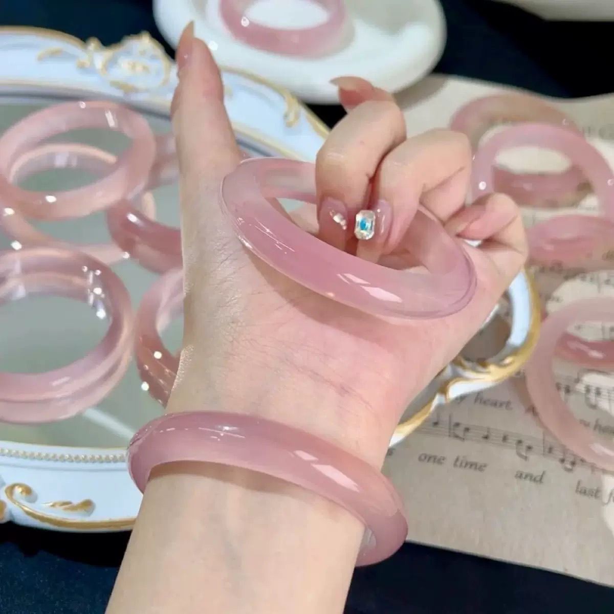 天然正品玛瑙玉髓冰种蜜桃藕粉渐变玉髓手镯玉石镯子少女玉镯送礼