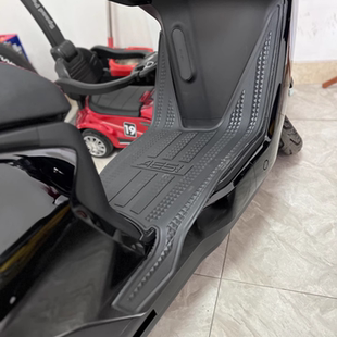 适用极核ae5i配件专用脚踏垫四季通用加厚加宽橡胶脚踩垫子后脚踏