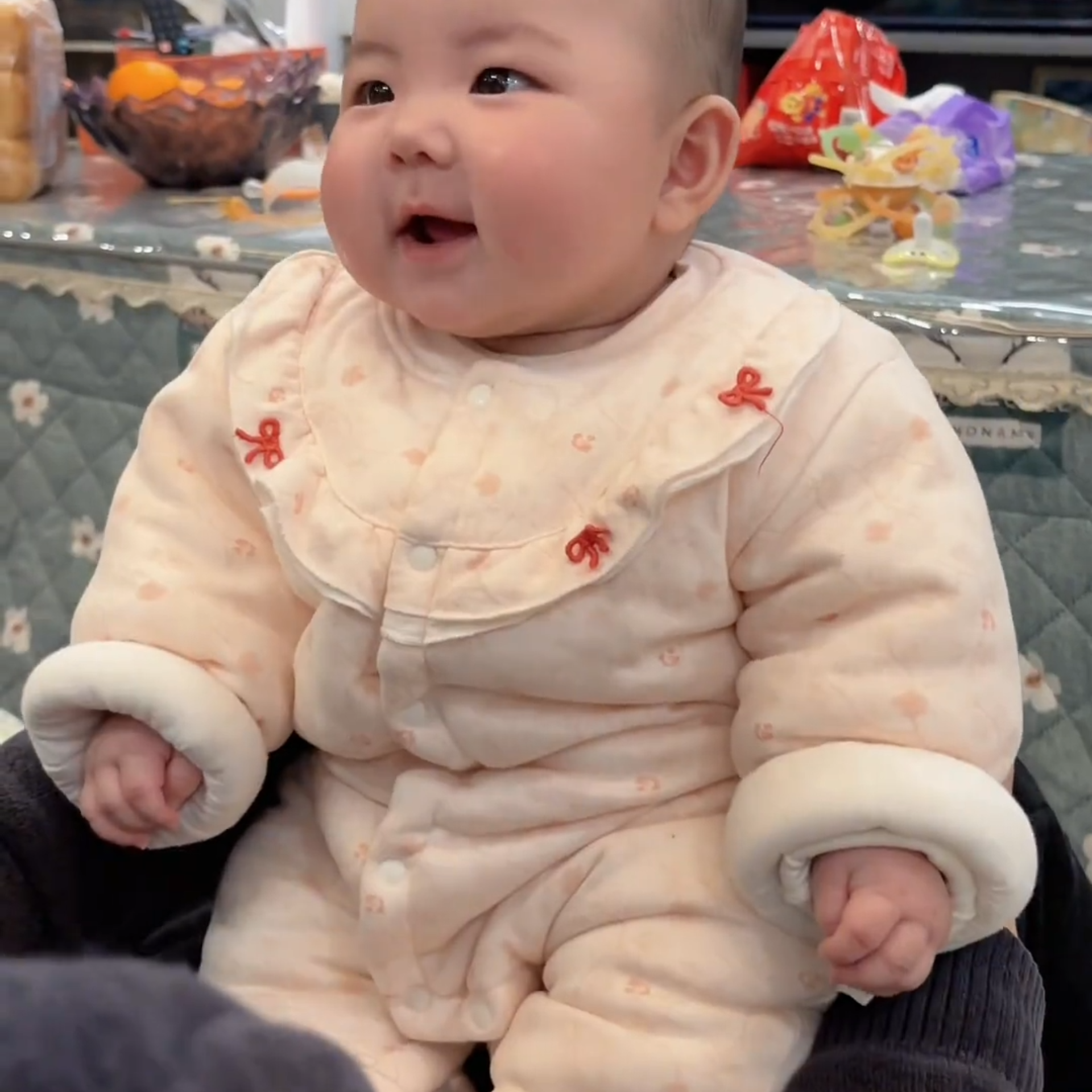 婴儿秋冬夹棉连体衣加厚女宝衣服可爱粉色棉服冬季保暖外出服哈衣,童装/婴儿装/亲子装,连身衣/爬服/哈衣,淘宝优惠券,粉丝福利购,淘宝优惠卷