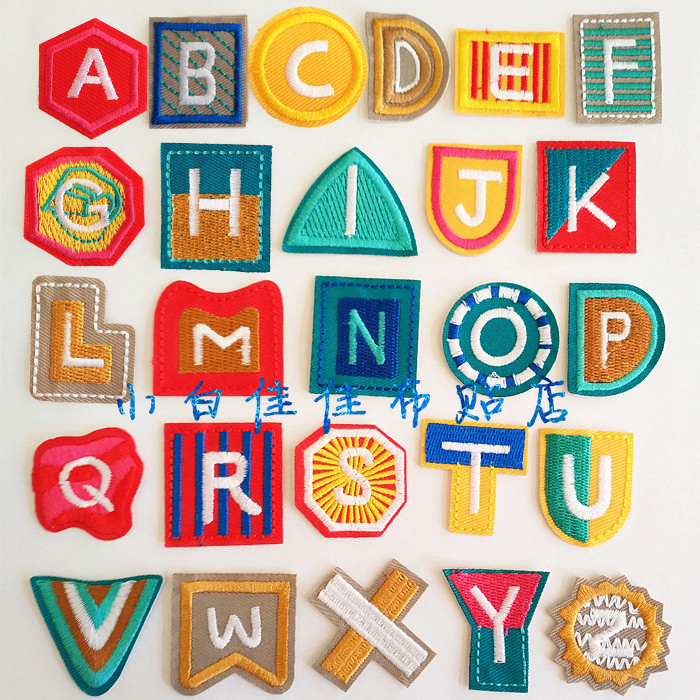 26个英文字母可爱复古绘本风字母刺绣衣服装饰贴布贴花布贴贴纸