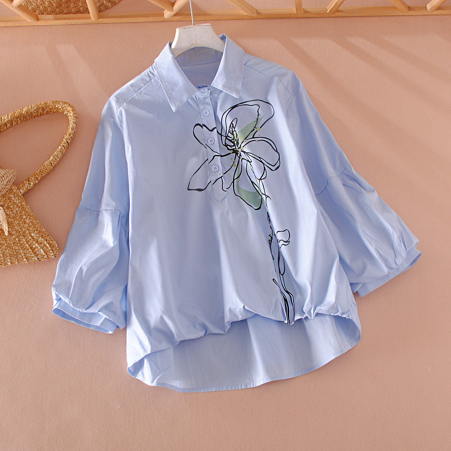 设计感小众泡泡七分袖前短后长白色衬衫女春夏季印花宽松遮肉上衣,女装/女士精品,衬衫,淘宝优惠券,粉丝福利购,淘宝优惠卷