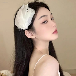 黑色INS风鸵鸟羽毛发夹后脑勺盘发仙女抓夹头饰鲨鱼夹网红外出头