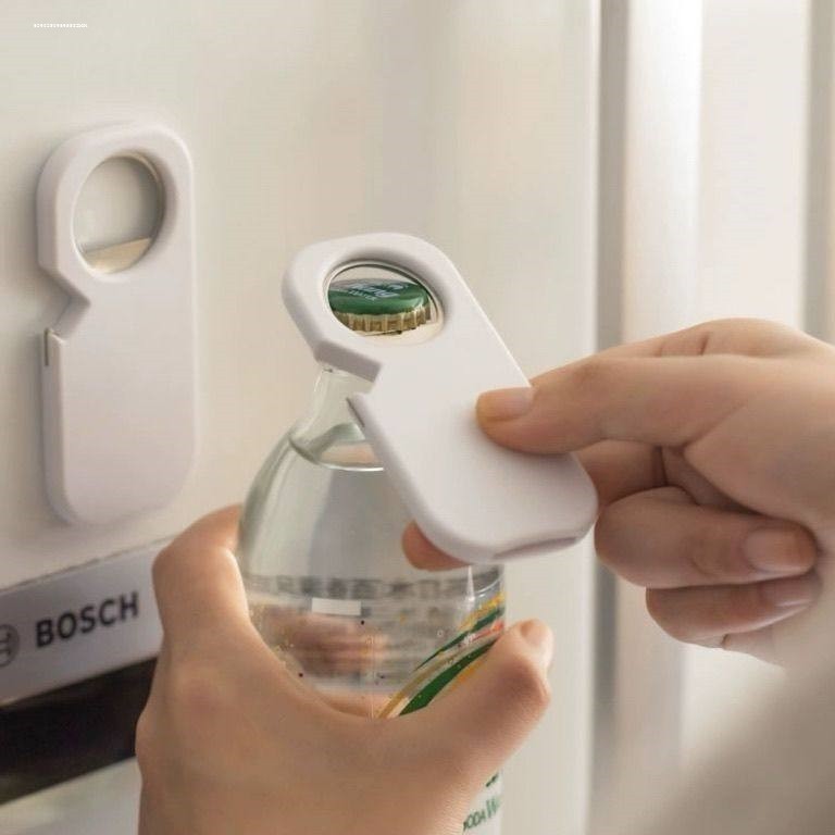 小巧磁吸开瓶器！开瓶盖神器冰箱贴啤酒起瓶器家用开酒器酒瓶起子