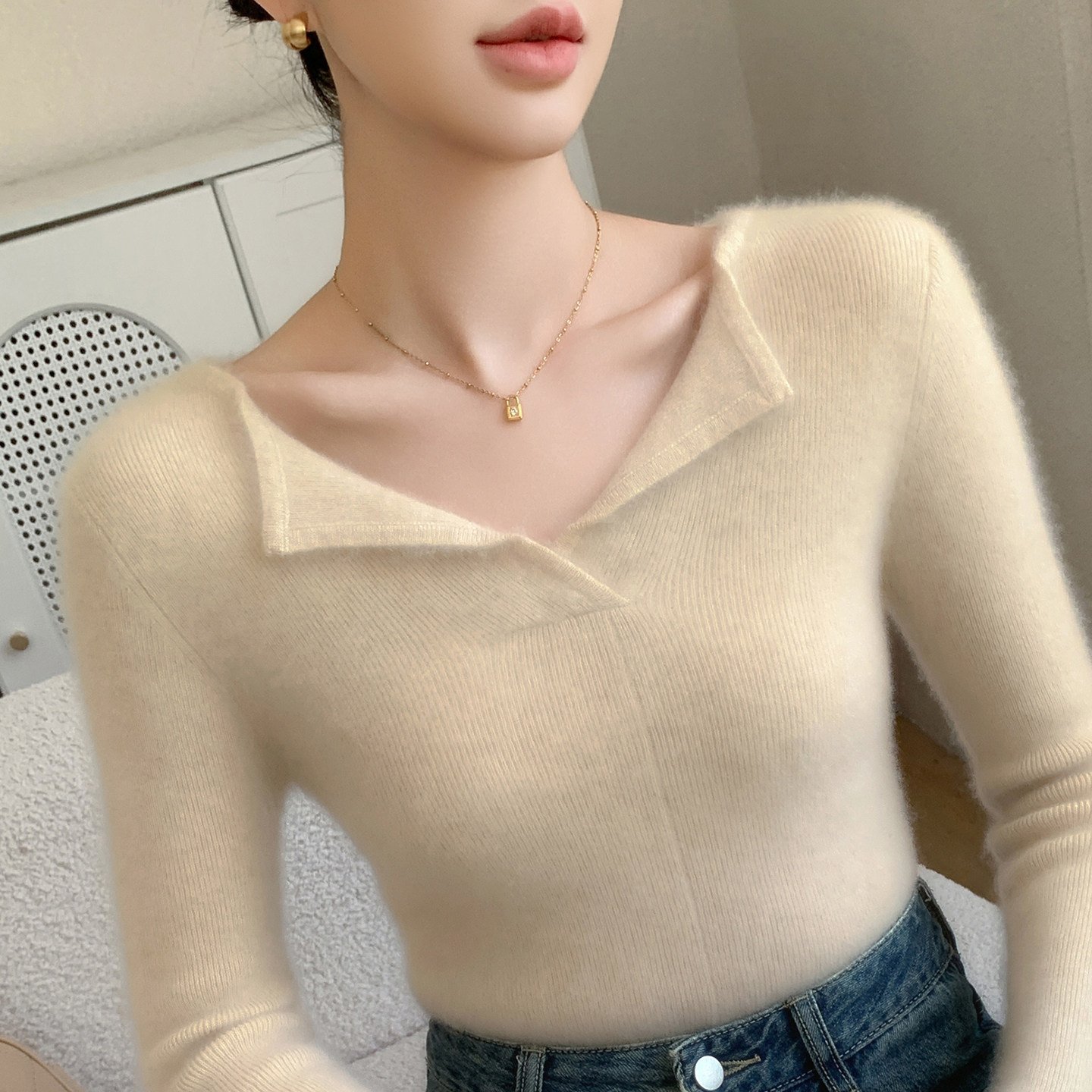 半开翻领山羊绒衫女坑条针织毛衣