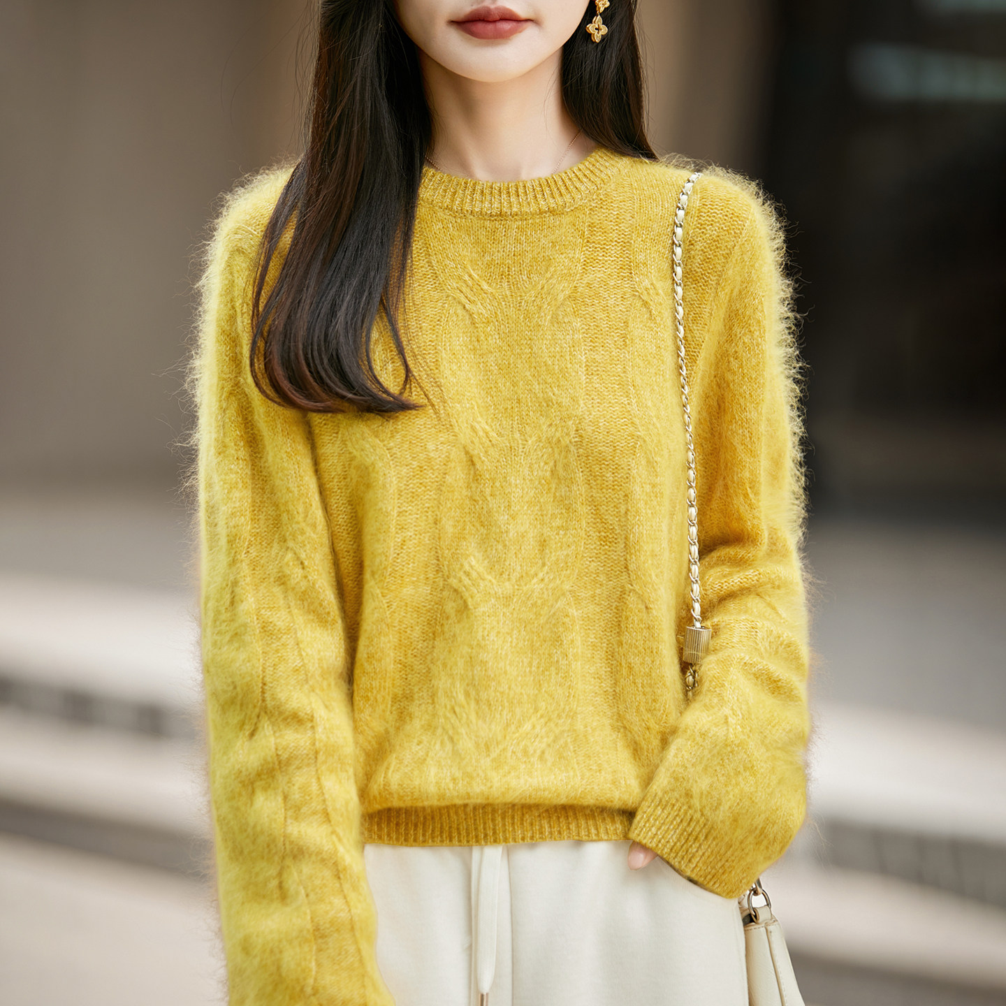 圆领100%羊毛女加厚拉绒针织毛衣
